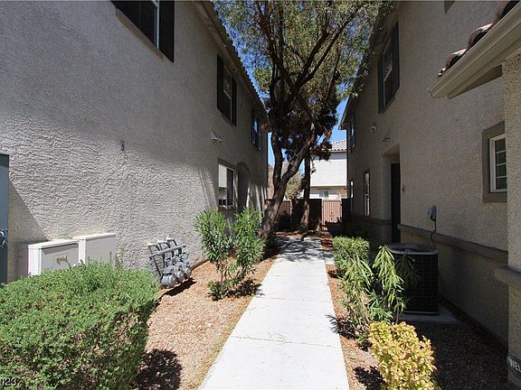 2nd image of 9116 Canoga Canyon Ct Unit 102