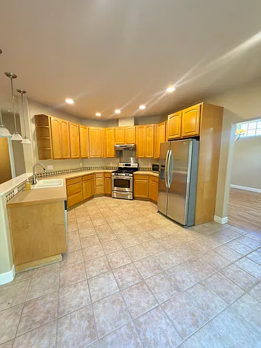 15913 Bridgeview Dr Photo 1