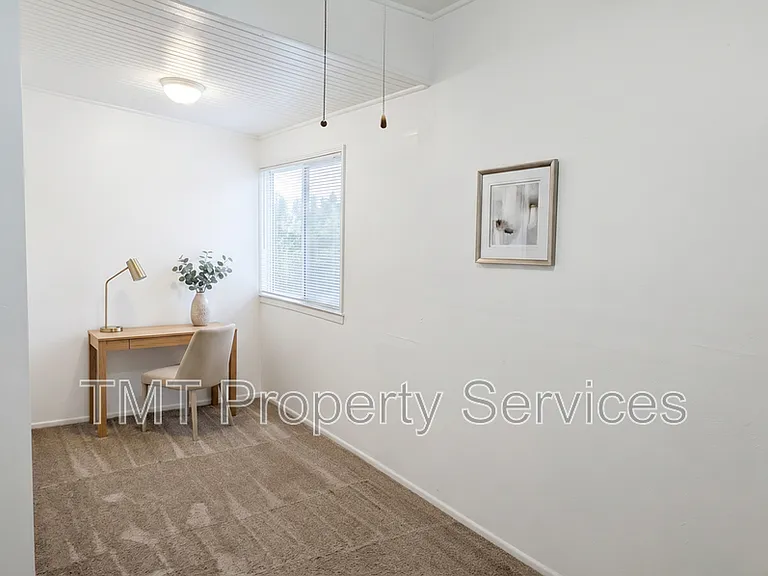 719 19th St #1 — Photo 11