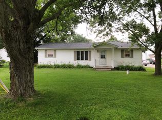 5672 Peyton Dr, Decatur, IL 62521