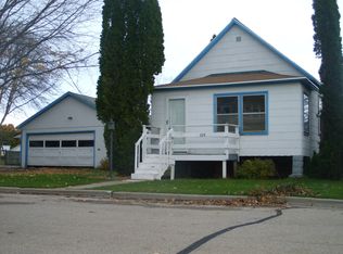 224 Ontario Ave, Oconto, WI 54153