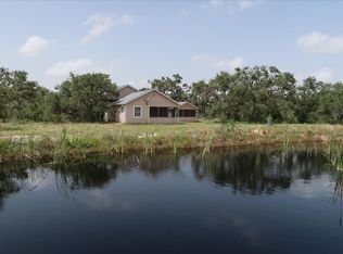 42 12th St, Rockport, TX 78382