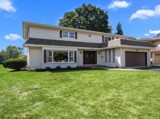 624 Bowling Green Ct, Naperville, IL 60563