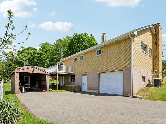 2nd image of 636 Sandy Hill Rd