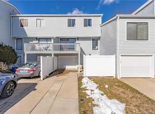 307 Walden Green Rd, Branford, CT 06405