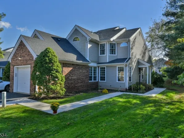 44 Myrtle Ct, Readington Twp., NJ 08889