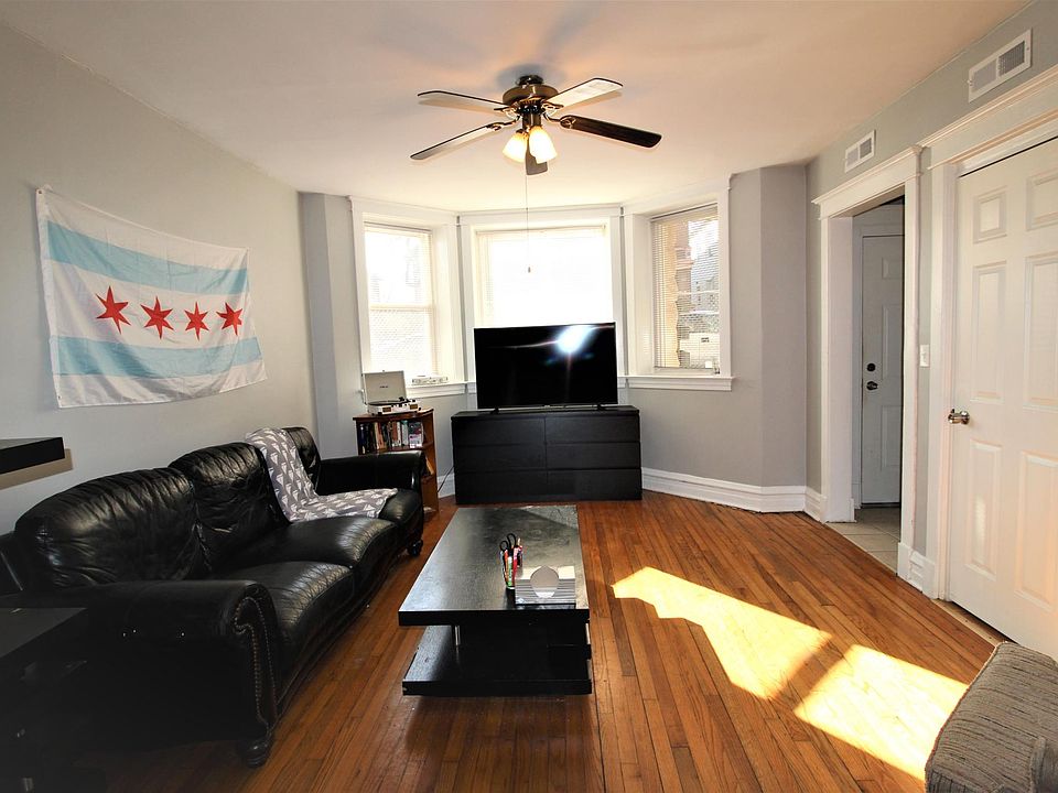 1st image of 2119 N Sawyer Ave #G