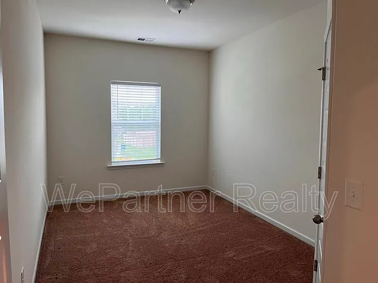 1831 Campbell Oaks Dr — Photo 2