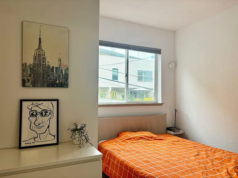 3221 Tg Franklin Avenue Flats Llc — Photo 12