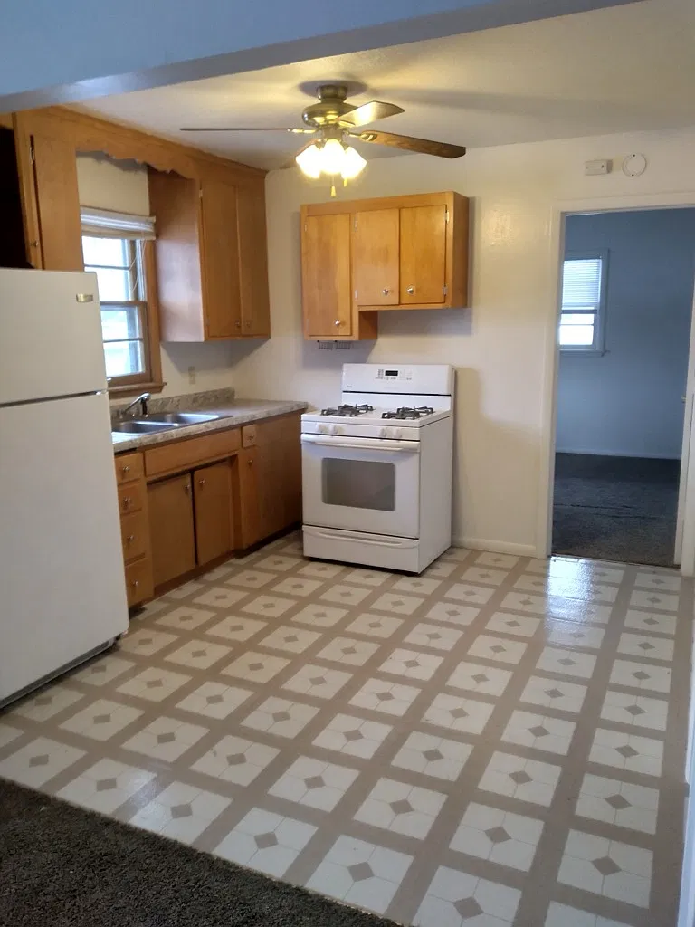 2 bed, 750 sqft, $1,025 — Photo 1