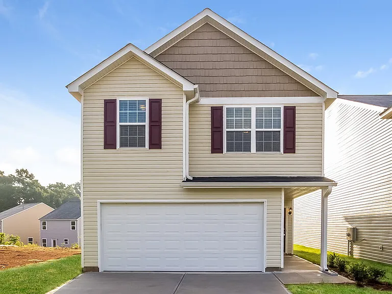 16 Everett Cir — Photo 1