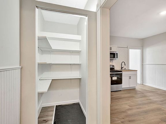 5th image of 1617 Westwood Ave #1