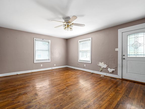 5th image of 703 Central Ave