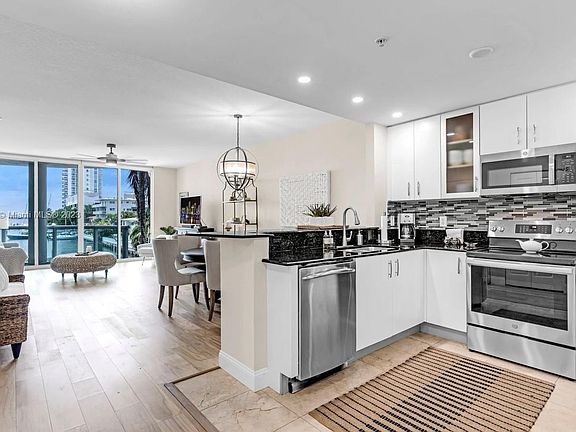 3rd image of 7918 Harbor Island Dr APT 211
