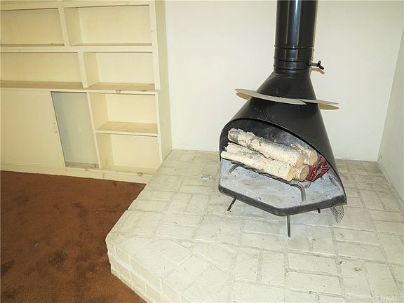 5th image of 425 Fremont Ln
