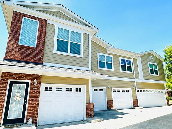 3rd image of 2206 Regency Ct