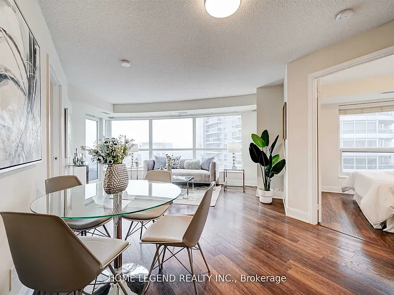 125 Village Green Sq #3210 — Photo 4