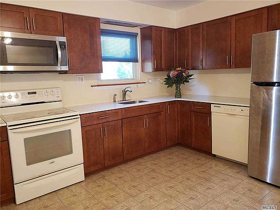 4th image of 1287 Alken Ave