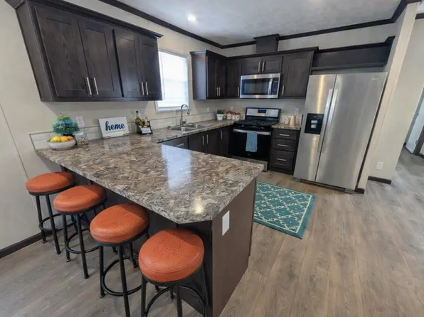 16213 Normandy, Clinton Township, MI 48038