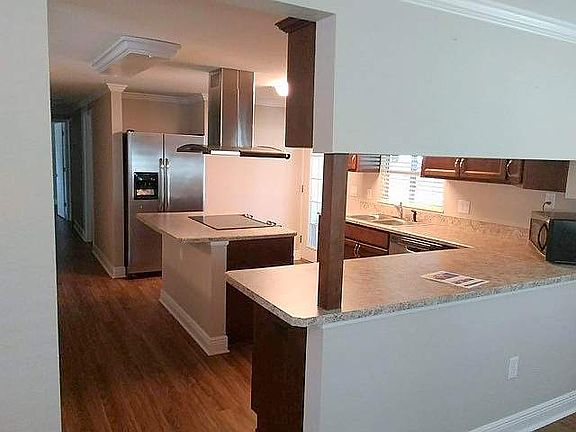 3rd image of 6027 Torrey Pines Dr