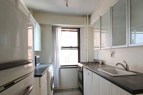 Sold by Compass | media 4