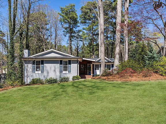 2nd image of 1104 Temple St