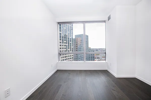 Rented by Landmark Property Holdings LLC | media 29