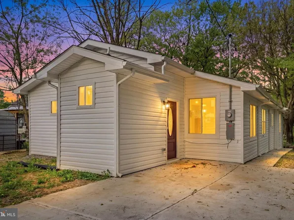 11901 Sun Valley Dr, Hagerstown, MD 21742