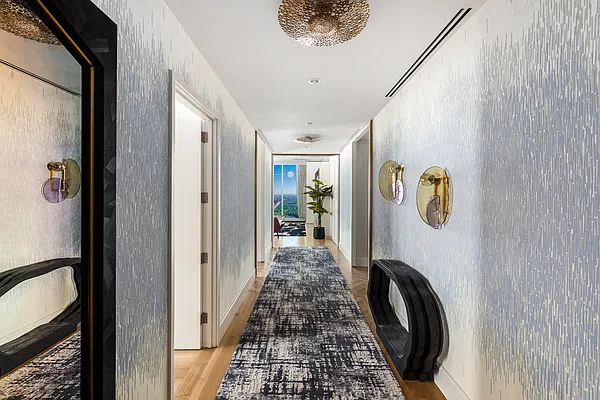 Sold by Extell Marketing Group | media 30