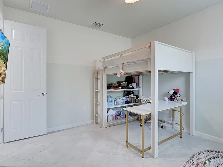 17425 Silverspur Dr — Photo 9