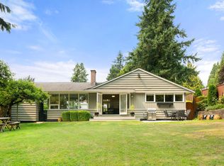 3046 Princess Ave, North Vancouver, BC V7N 2C8