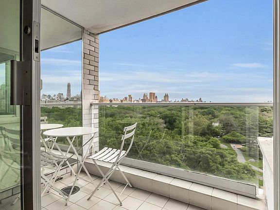 5th image of 116 Central Park S APT 12N