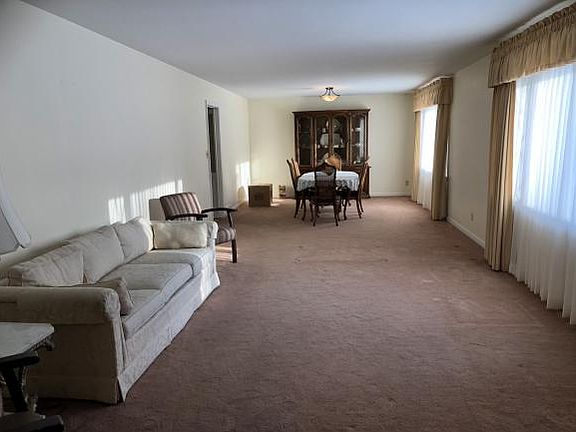 4th image of 19 Audubon Ave