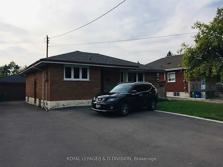 778 Upper Wellington St #LOWER — Photo 1