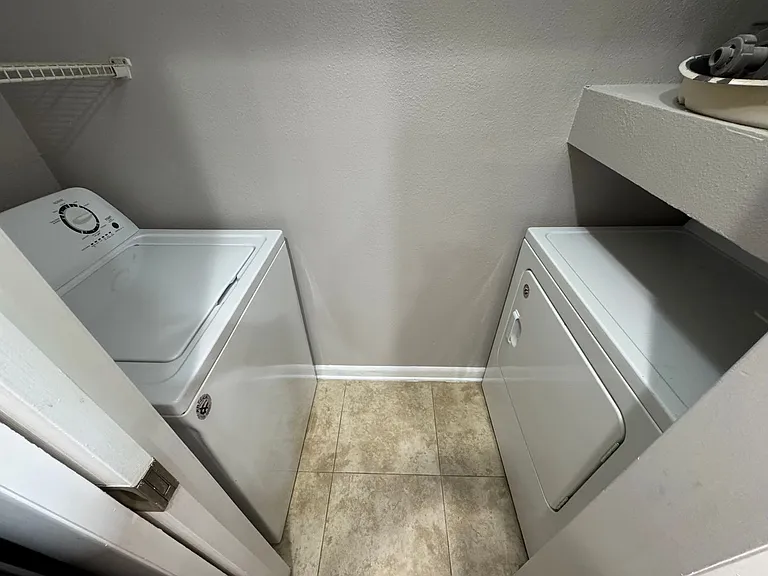 390 Lake Placid Ct #303 — Photo 34