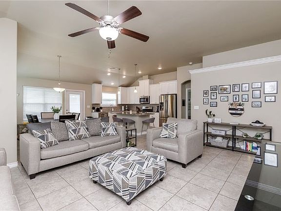 5th image of 2222 Spoonbill Dr