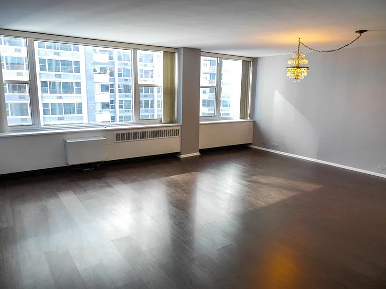 4250 N Marine Dr #1413 — Photo 6