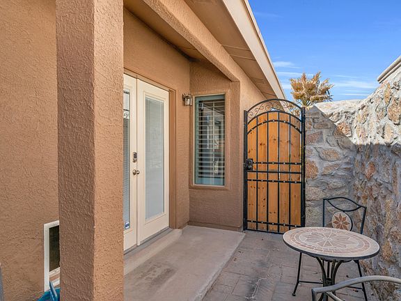 3rd image of 4644 Adan Fuentes St