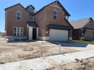 2001 Sun Star Dr, Fort Worth, TX 76052