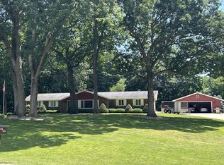 28237 N Lake Dr, Waterford, WI 53185