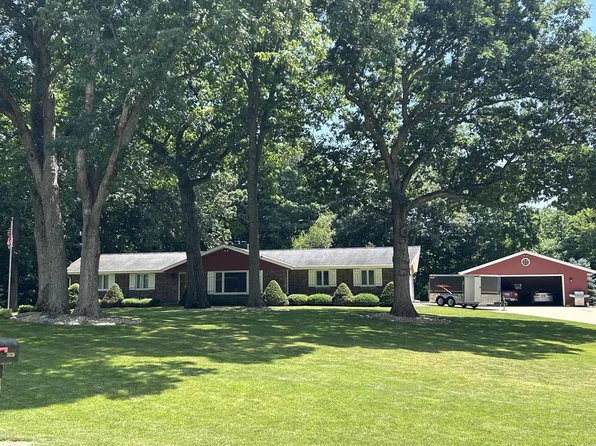 28237 N Lake DRIVE, Waterford, WI 53185