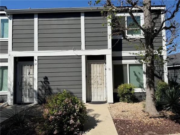 824 N Pasadena Ave APT 11, Azusa, CA 91702