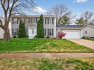 323 Oakleigh Woods Dr, Ballwin, MO