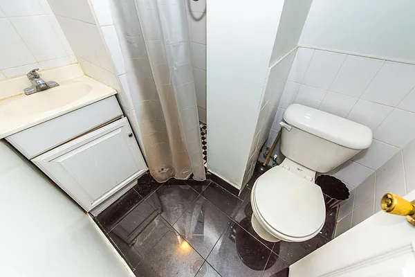 Rented by Nooklyn NYC LLC | media 16