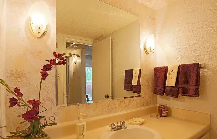 Three Fountains Apartments — Photo 9