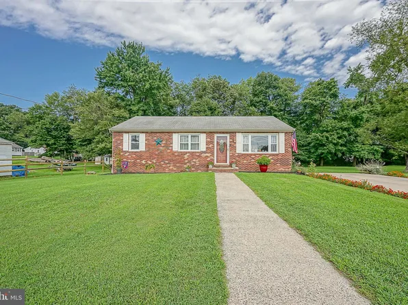 93 S Washington Dr, Pennsville, NJ 08070