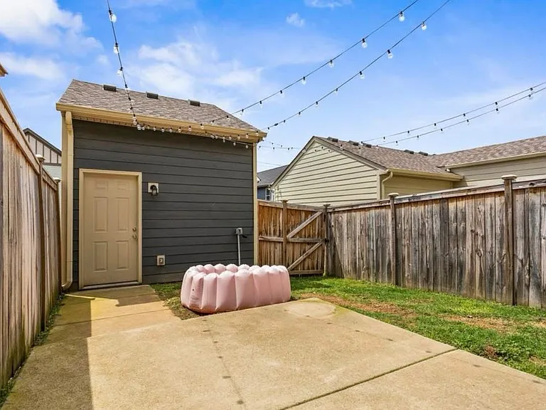 222 Walden Village Ln — Photo 9