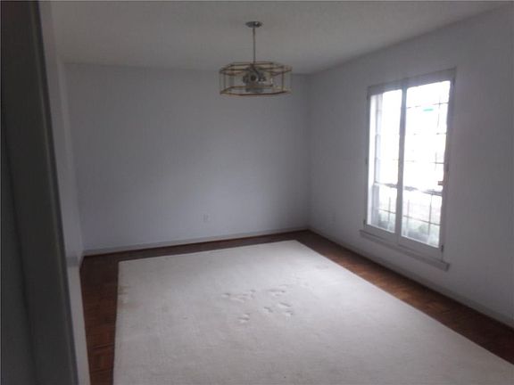 5th image of 10609 Boedeker Dr