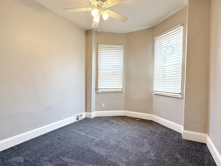 2509 S Rosewood St — Photo 29