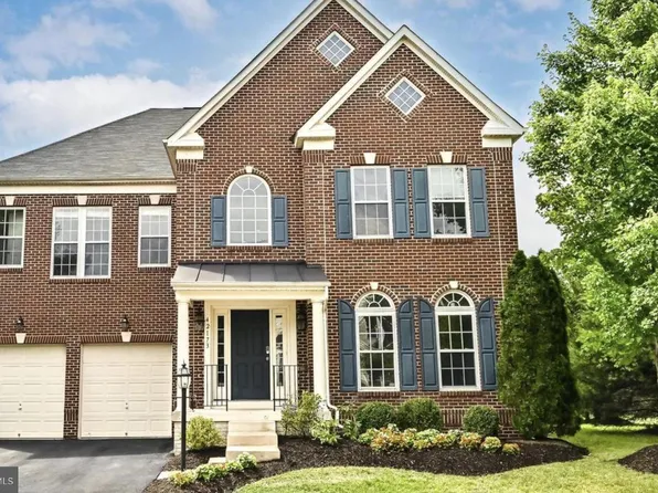 42173 Saint Huberts Pl, Chantilly, VA 20152